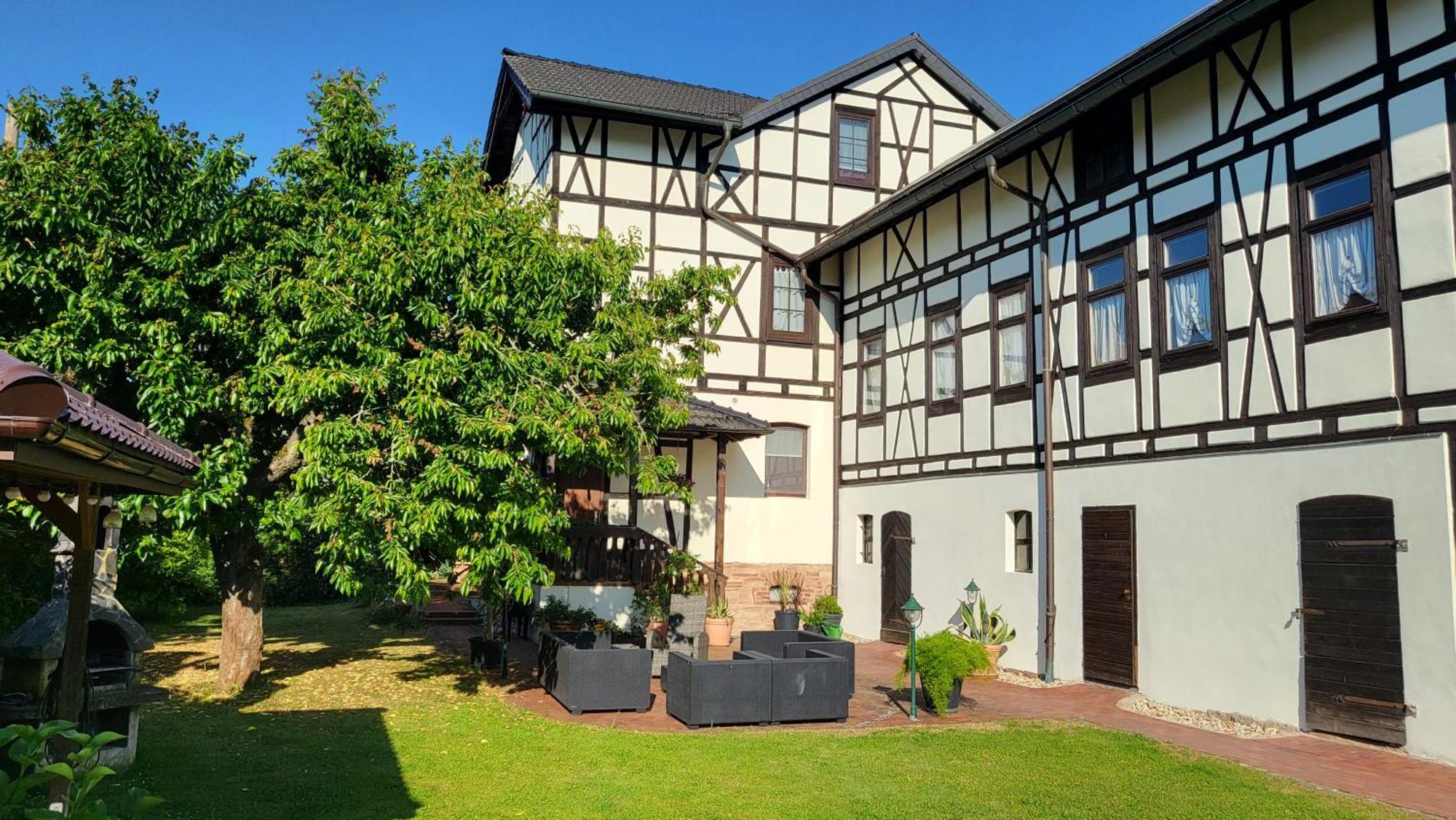 Apartments Am Saalebogen Mit Gartenterrasse & Grillkamin, Freie Parkplaetze Rudolstadt Exterior foto